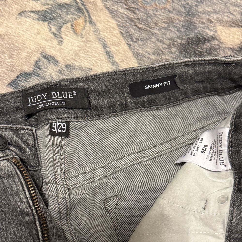 Women's Judy Blue Gray Jeans - Picture 2 of 3